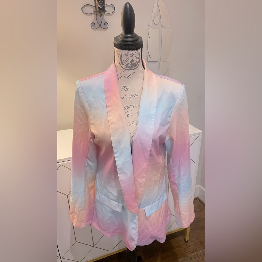 Women’s Color Block Gradient Pastel Blazer size L from Chic Me.